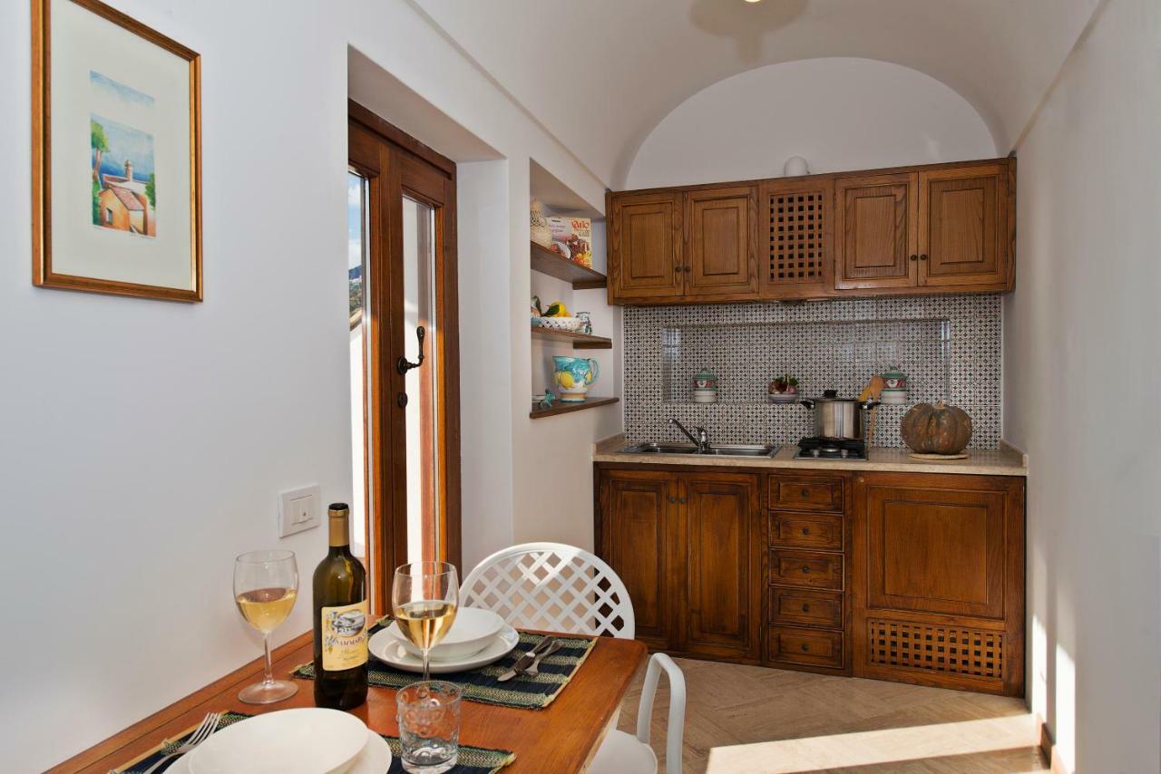 Residence Li Galli Praiano Exterior foto